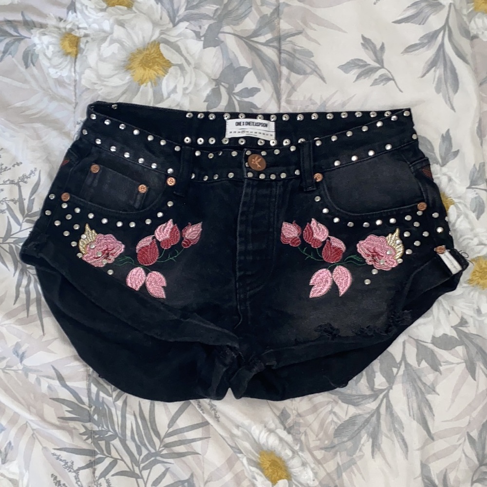 One Teaspoon Bandits Birds of Paradise Fox Black Denim Shorts